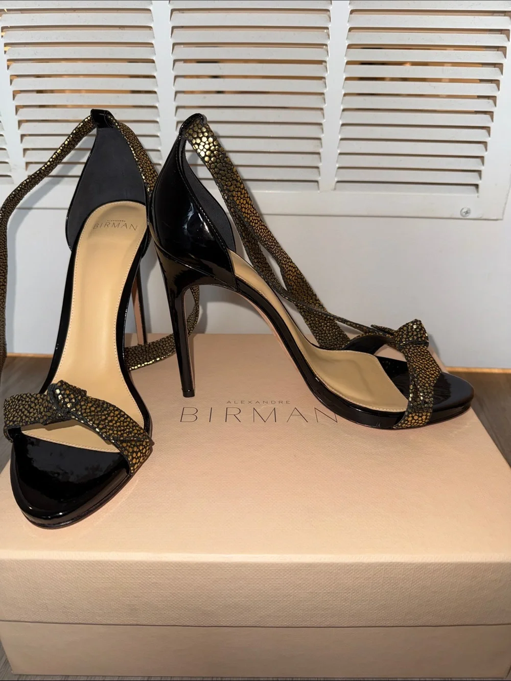 Alexandre Birman Clarita Leather Black and Gold Ankle-Tie High Heels - Picture 7 of 10